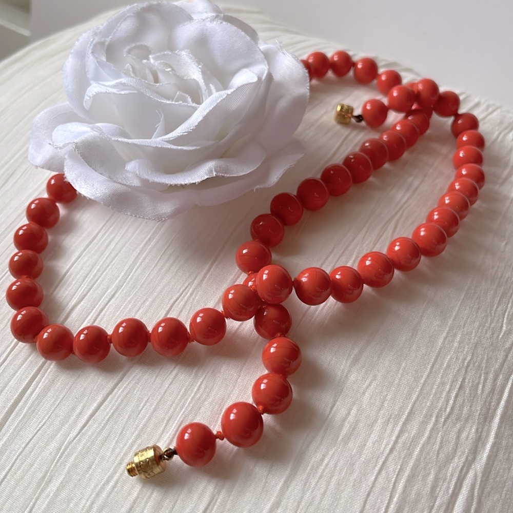 Vintage statement jewelry orange coral tone bead necklace screw clasp